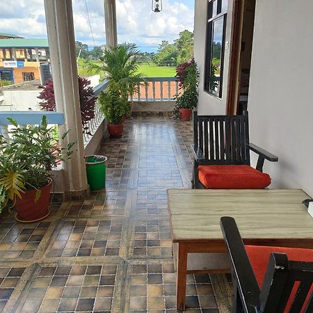 Peacock - A Family-Run Hotel Sauraha Exterior photo