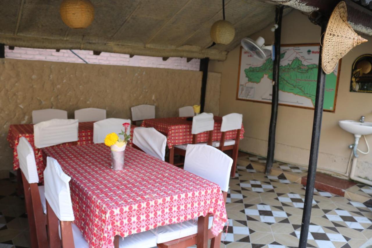 Peacock - A Family-Run Hotel Sauraha Exterior photo