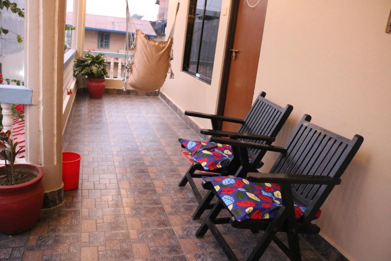 Peacock - A Family-Run Hotel Sauraha Exterior photo