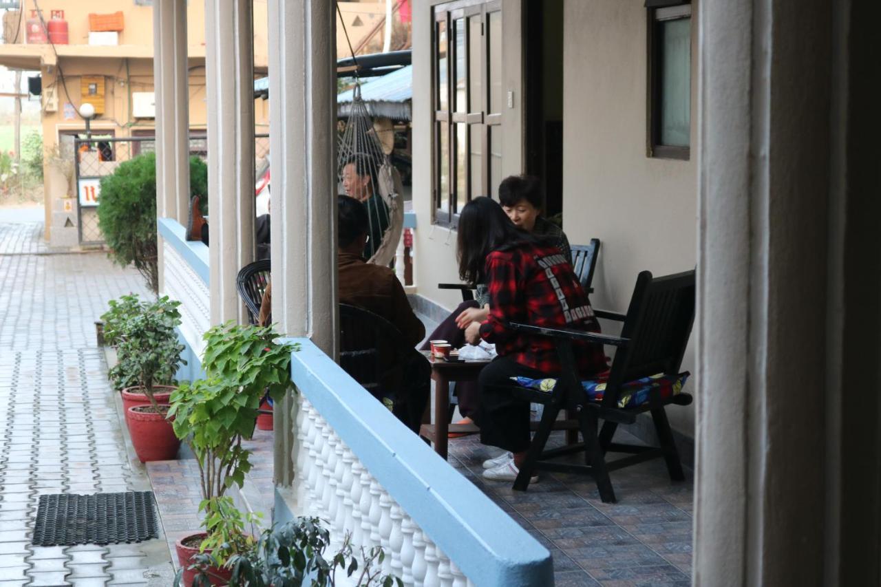 Peacock - A Family-Run Hotel Sauraha Exterior photo