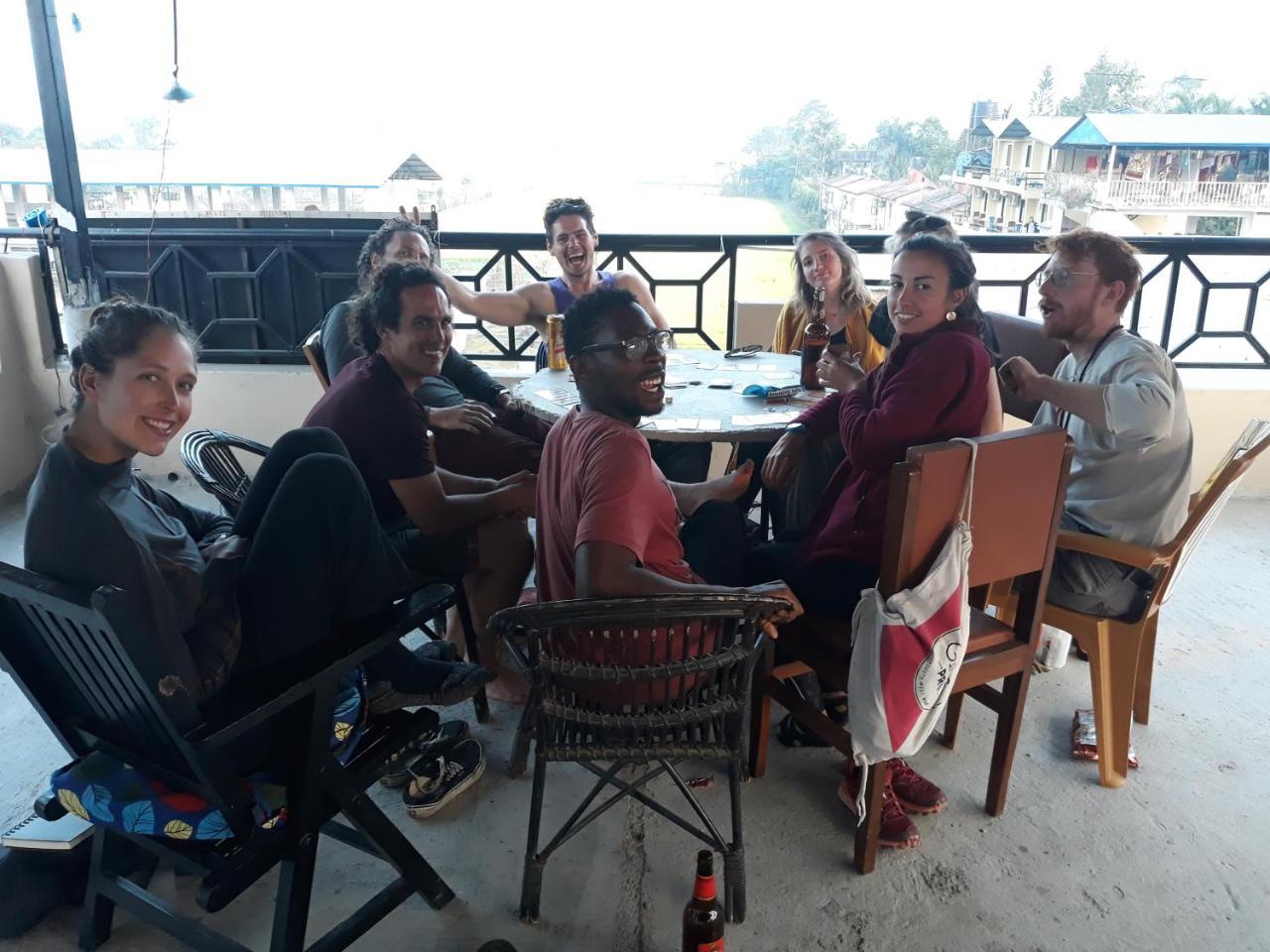 Peacock - A Family-Run Hotel Sauraha Exterior photo